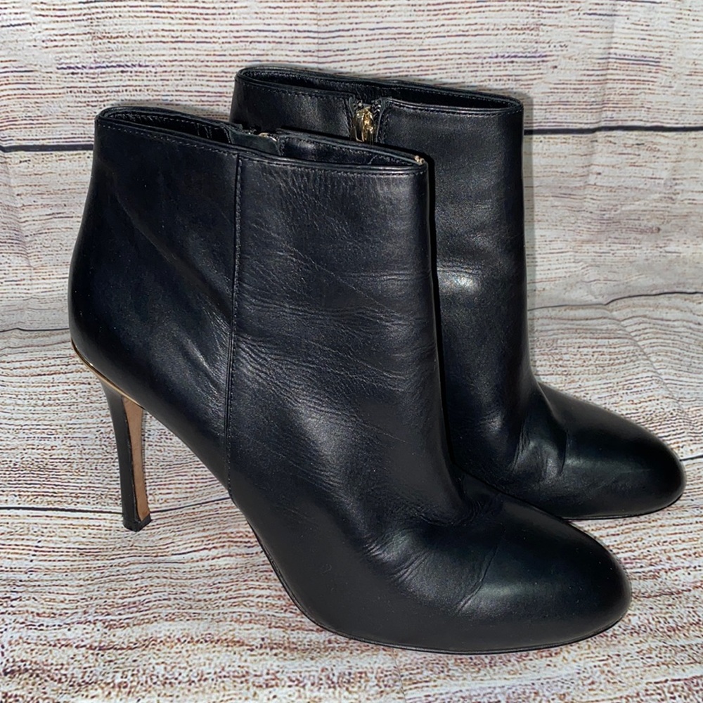 Coach Nila black leather ankle bootie sz 9.5